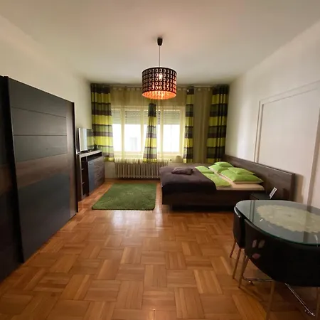 And Heart Of The * Budapešť