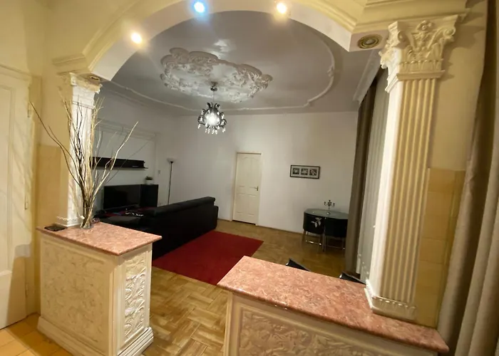 And Heart Of The Appartement Budapest