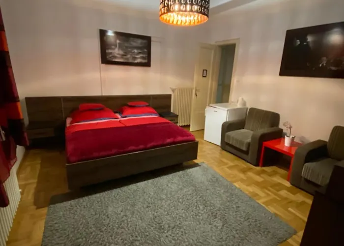Appartement And Heart Of The