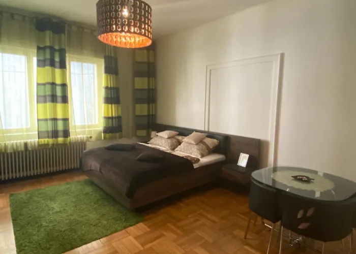 Appartement And Heart Of The *