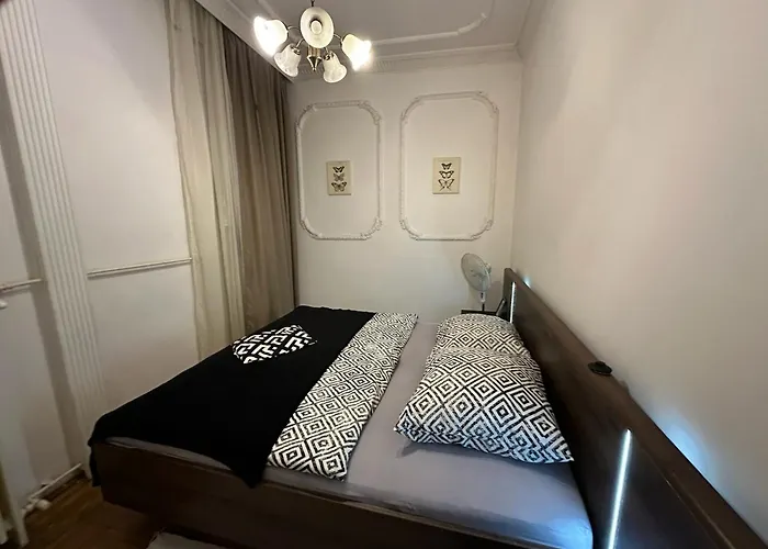 Appartement And Heart Of The *
